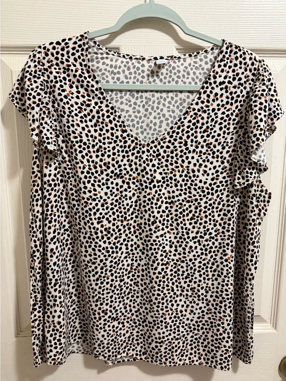 Old Navy Ivory Leopard-Print V-Neck Flutter Sleeve Top